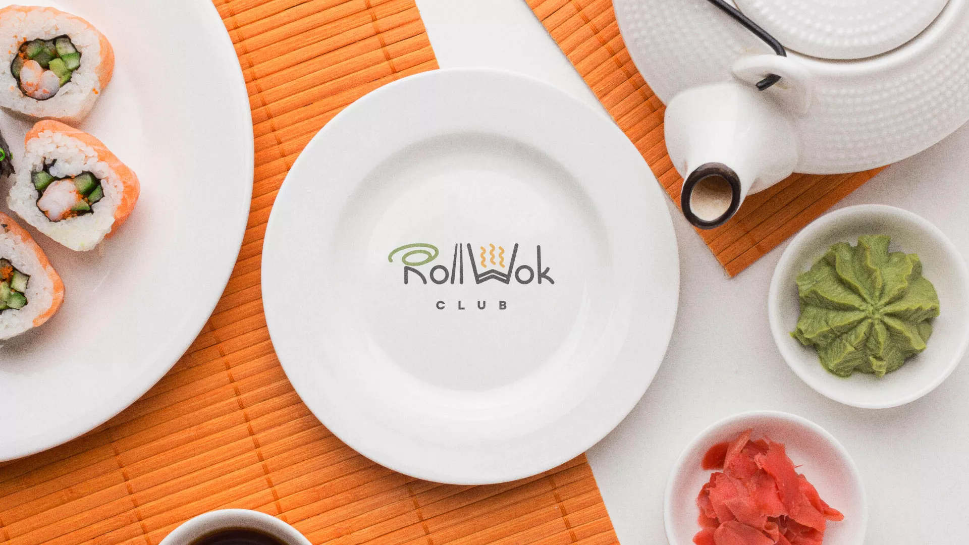 Разработка логотипа и фирменного стиля в Колпино для суши-бара «Roll Wok Club» Разработка логотипа и фирменного стиля в Колпино для суши-бара «Roll Wok Club»